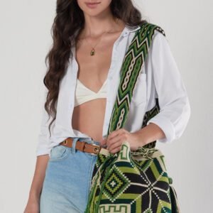 model wearing Wayuu bag green